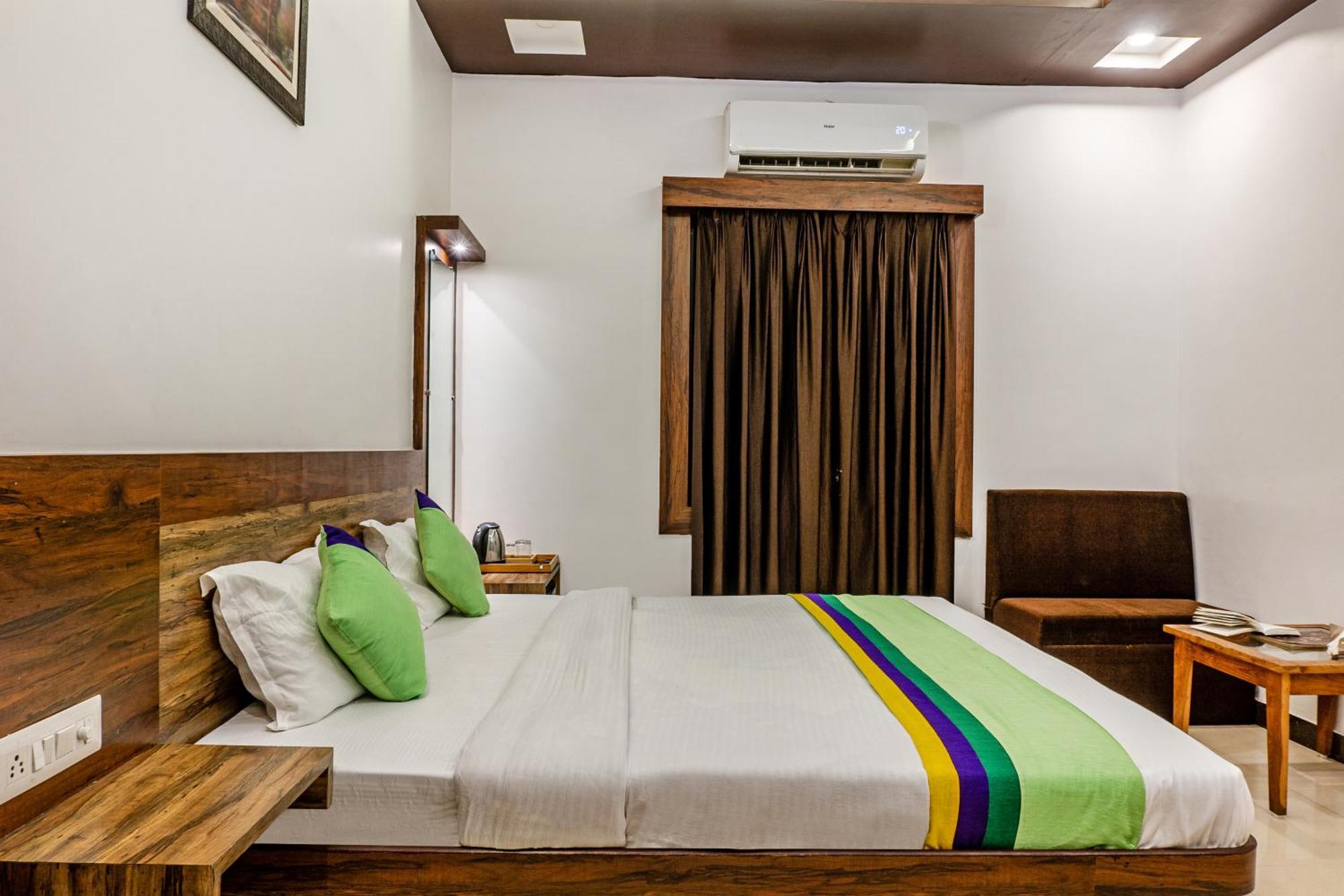 Treebo Spirit Residency Hotel Udaipur Kültér fotó