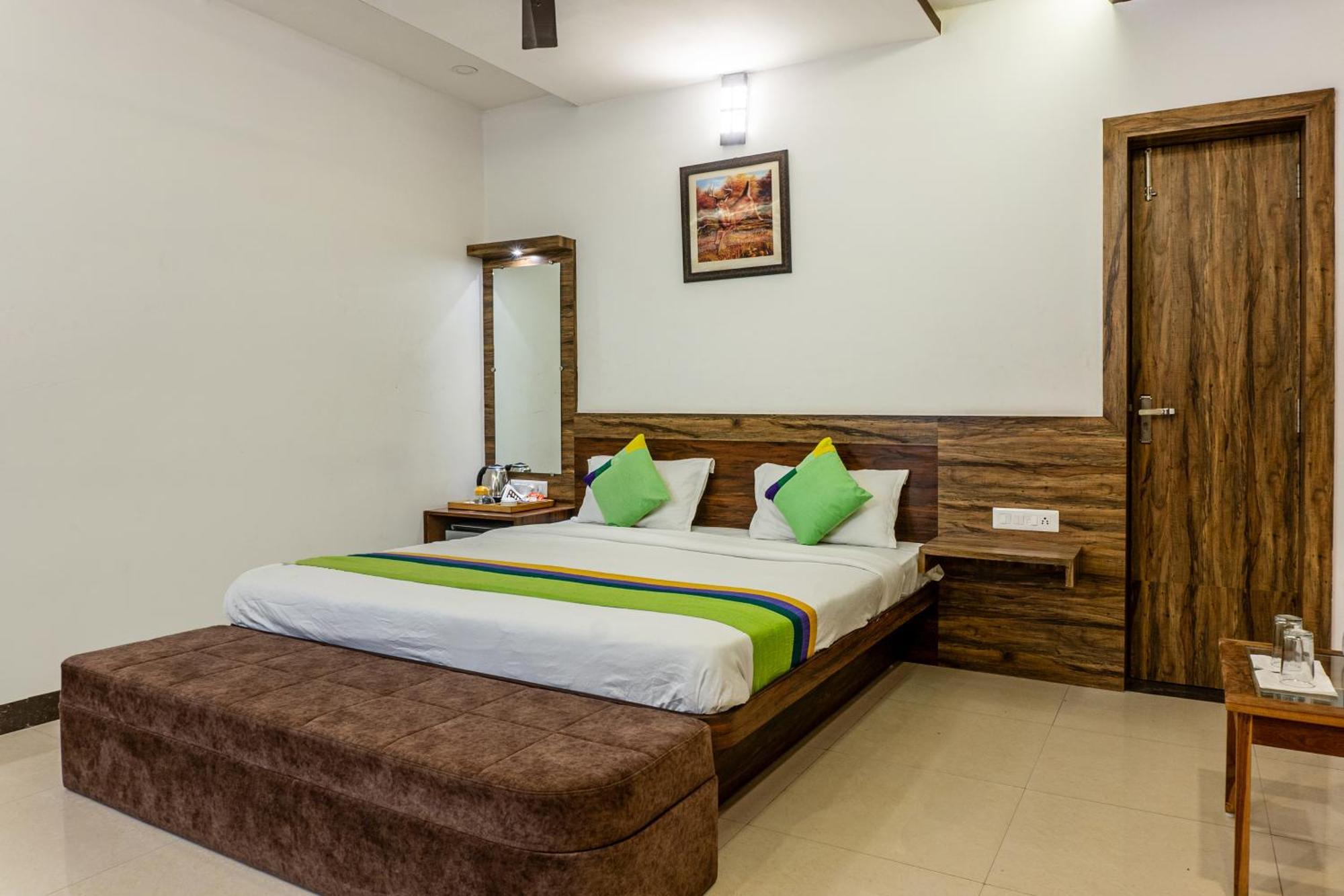 Treebo Spirit Residency Hotel Udaipur Kültér fotó