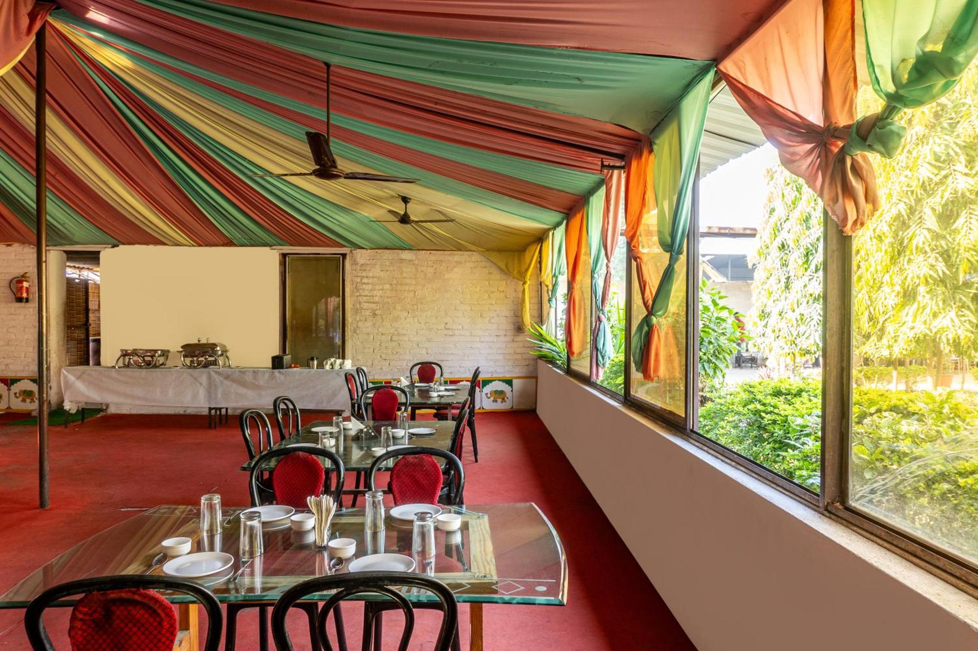 Treebo Spirit Residency Hotel Udaipur Kültér fotó