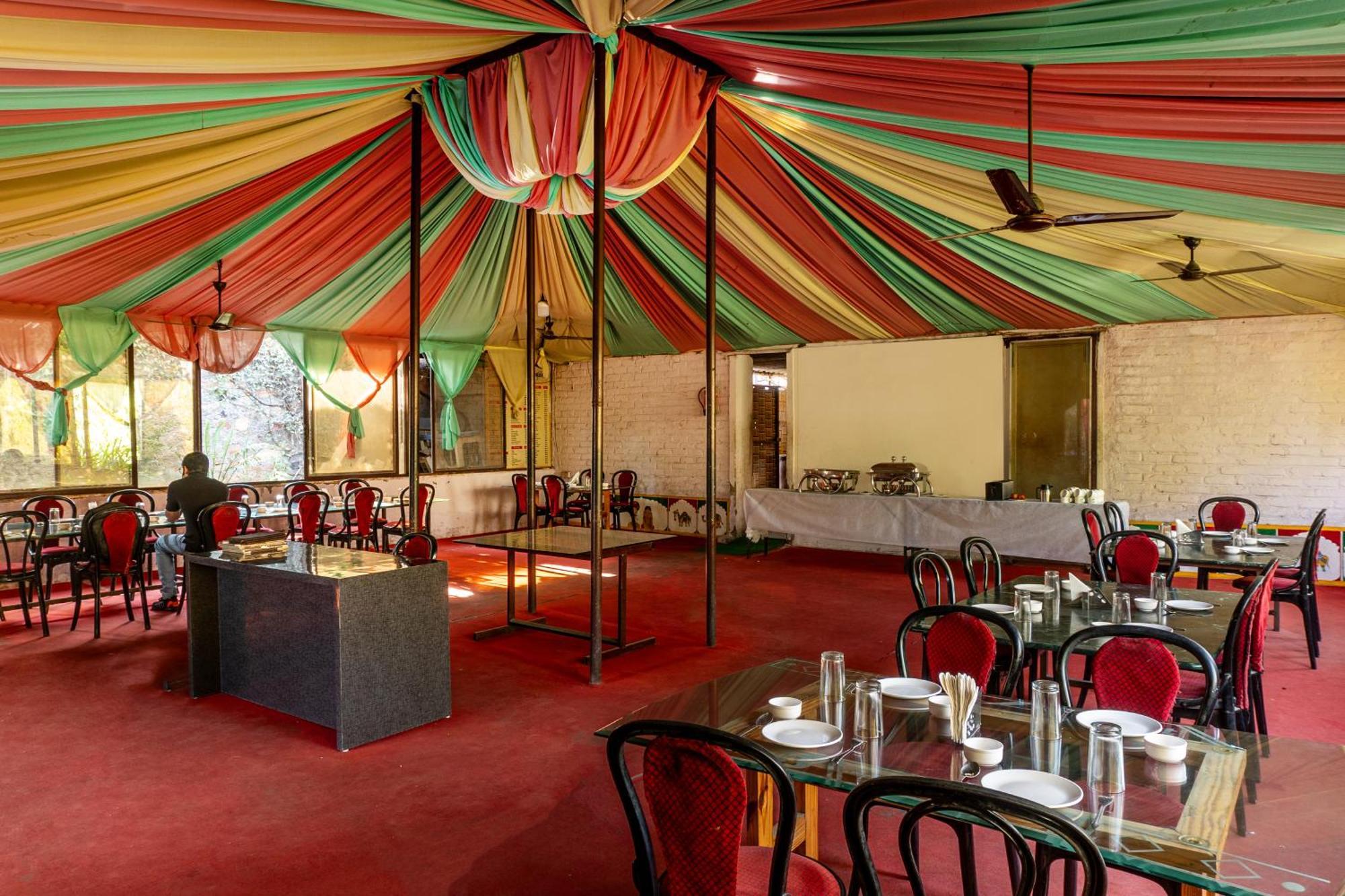 Treebo Spirit Residency Hotel Udaipur Kültér fotó